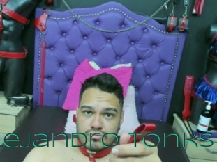 Alejandro_tonks