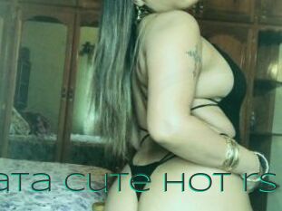 Cata_cute_hot_rs