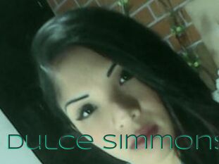 Dulce_Simmons