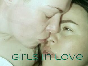 Girls_in_love