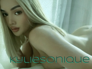 Kyliesonique