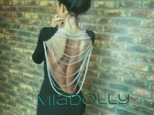 Mia_Dolly