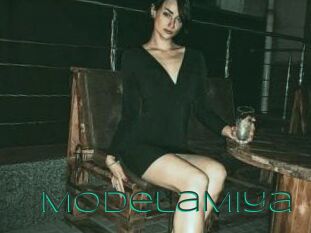 ModelaMiya
