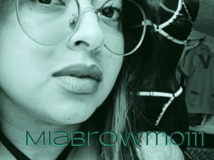 Miabrowm0111