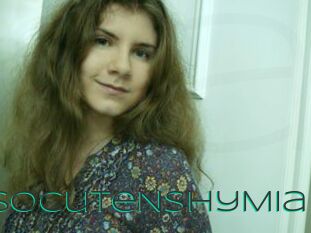 SoCuteNshyMia